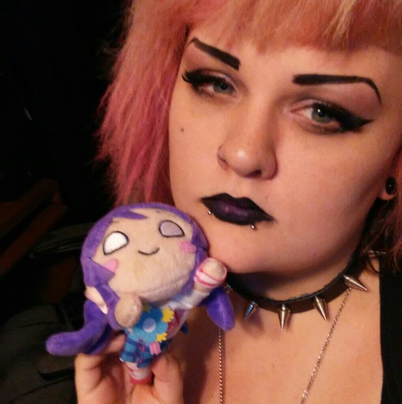 Meet your Posher, Sami - Picture 2 of 3